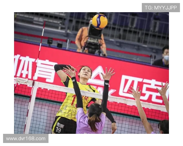 砍32+9手刃“现东家”！21岁小将想被卢伟重用，有一点必须改变