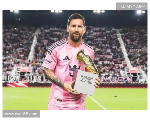 历史第1!梅西捧杯图点赞数5596万 全平台最高纪录